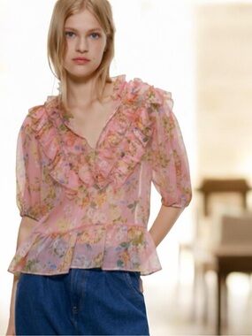 NWOT Zara Sheer Ruffle Vneck Chiffon Floral Blouse Size L